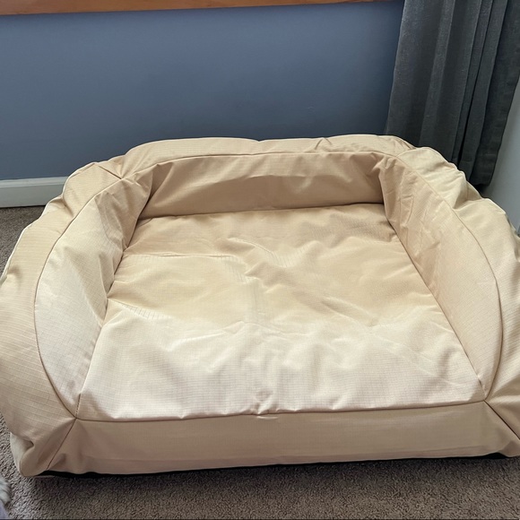 K9Ballistics Medium Tan Boulder bed. Like new.